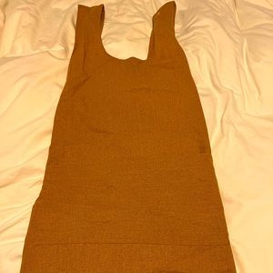 Cross back halter apron